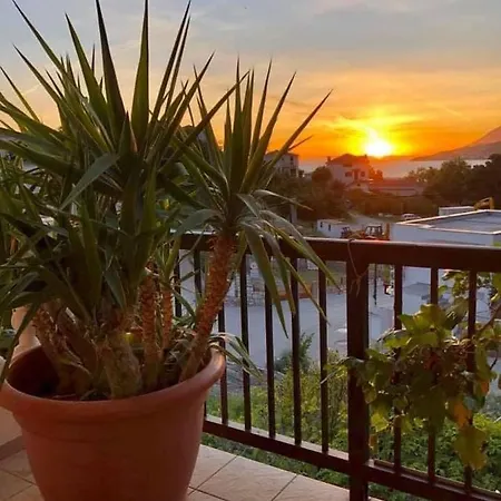 Apartmani Gradac דירה *