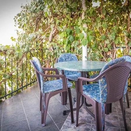 דירה Apartmani Gradac גראדאץ