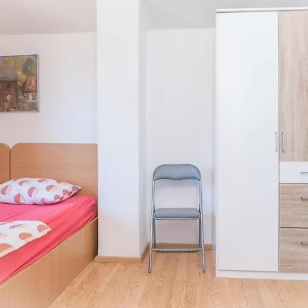Apartmani Gradac גראדאץ