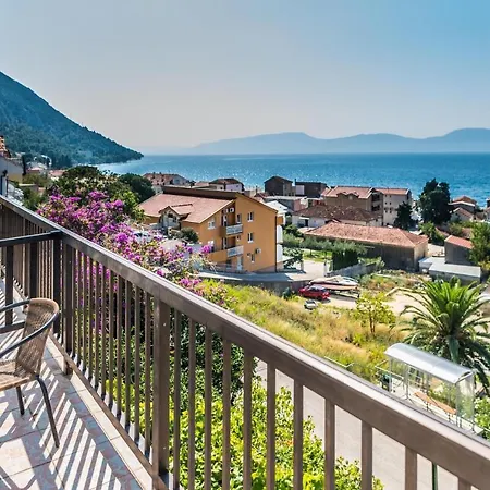 Apartmani Gradac דירה גראדאץ