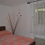 Apartmani Gradac شقة غراداك