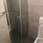 شقة Apartmani Gradac *