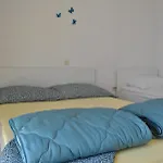 Apartmani Gradac *