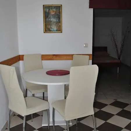 דירה Apartmani Gradac