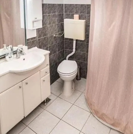 Apartmani Gradac *