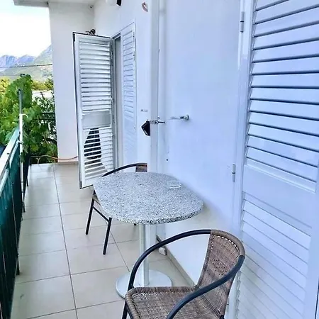 Gradac Apartment *