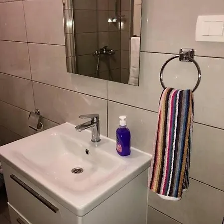 Апартаменти Apartmani Gradac