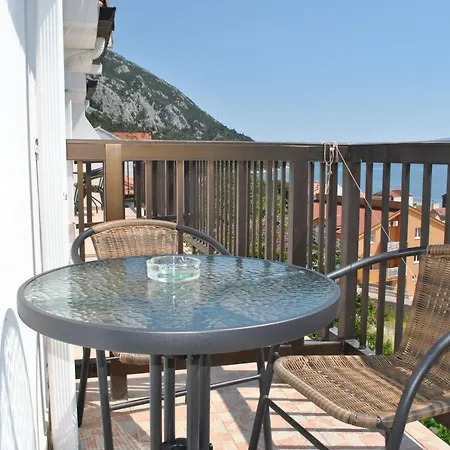 Apartmani Gradac * גראדאץ