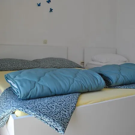 Apartmani Gradac *
