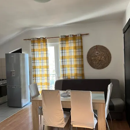 Apartmani Gradac