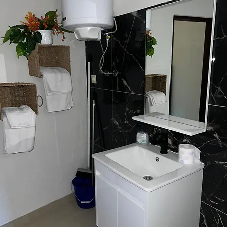 아파트 Apartmani Gradac 그라다츠
