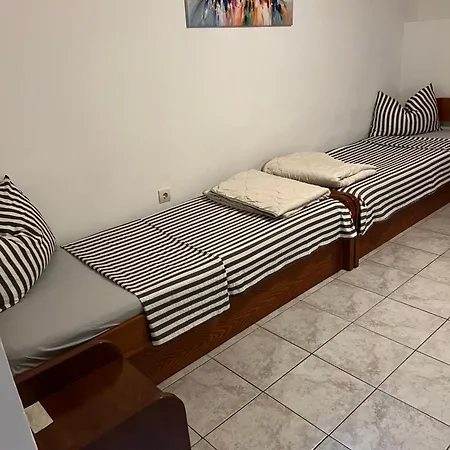 Apartmani Gradac דירה גראדאץ