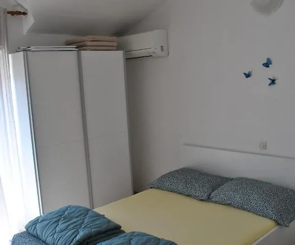 Apartmani Gradac *